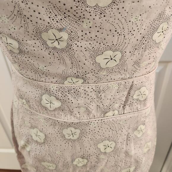 Emily and Fin size Small pale purple/pink dress with flower print, cap sleeve - Picture 13 of 14